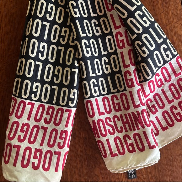 ✨VINTAGE✨ MOSCHINO rare “Logo” 100% silk scarf, 35” square hand finished. - Picture 5 of 5